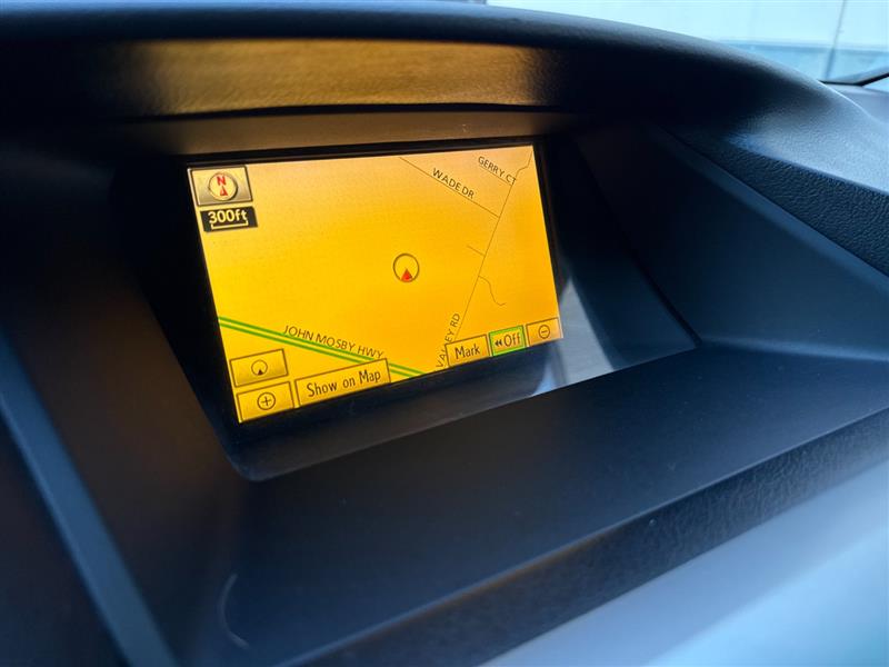 Vehicle photo 31