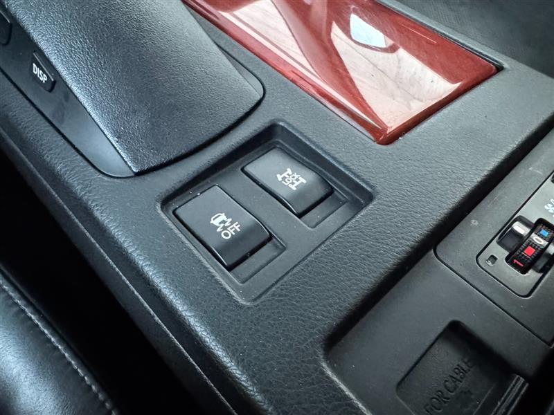 Vehicle photo 37