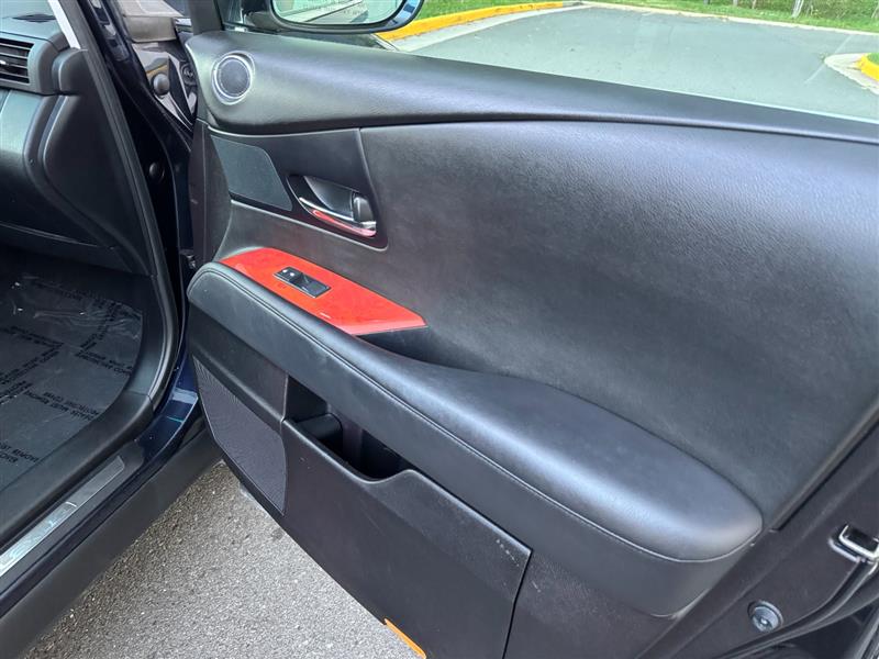 Vehicle photo 42