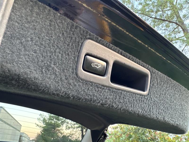 Vehicle photo 48