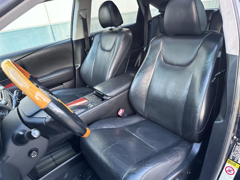 Vehicle photo 18