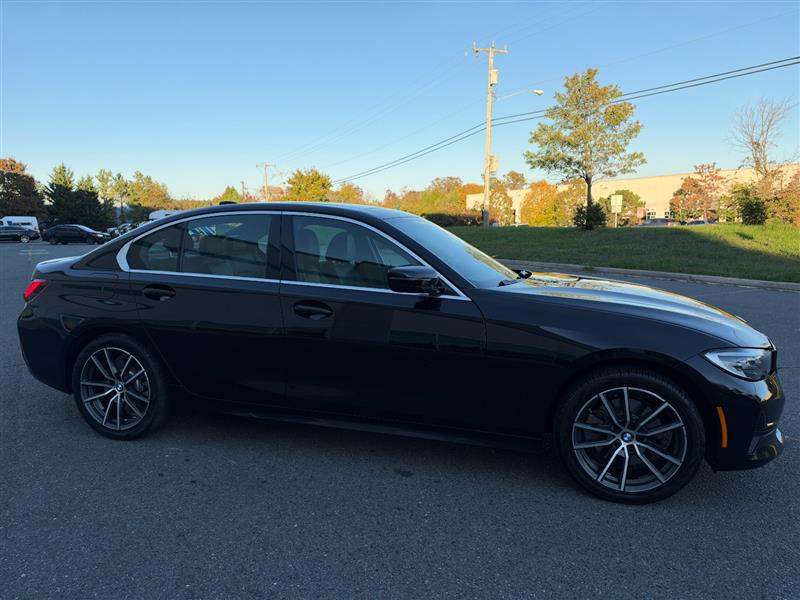 Vehicle photo 14