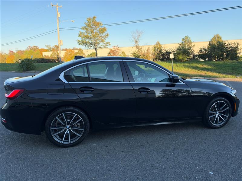 Vehicle photo 16