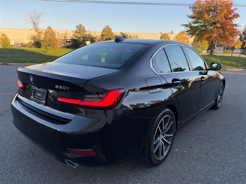 Vehicle photo 19