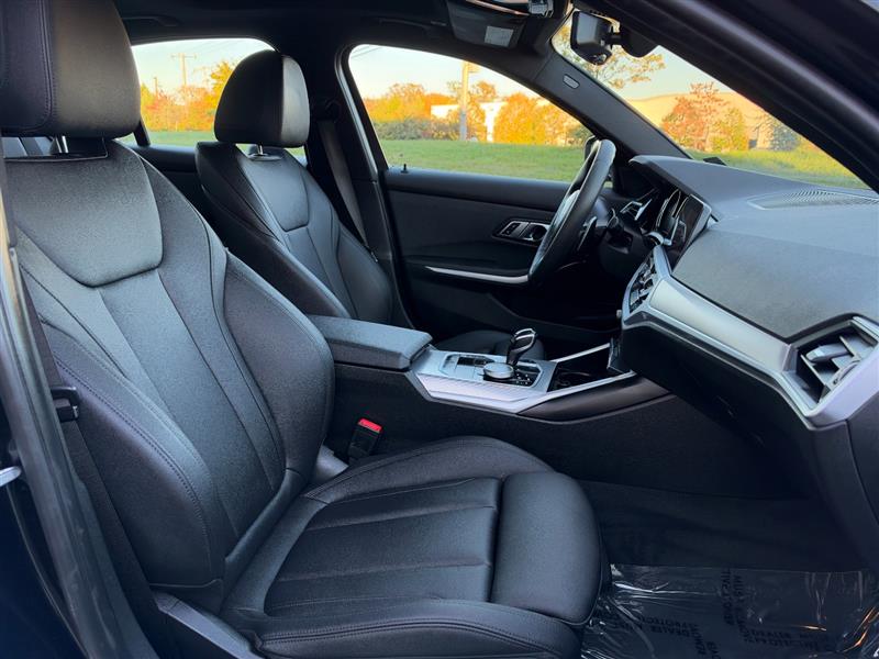 Vehicle photo 34
