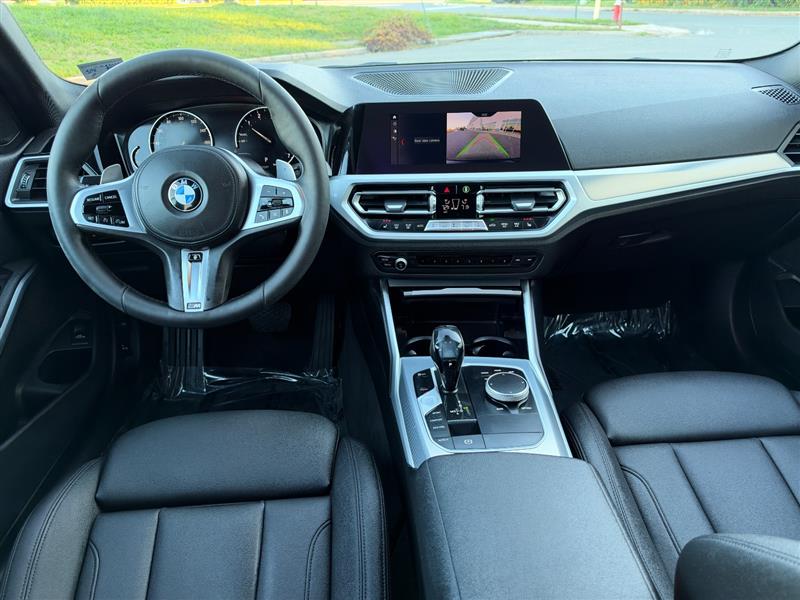 Vehicle photo 37