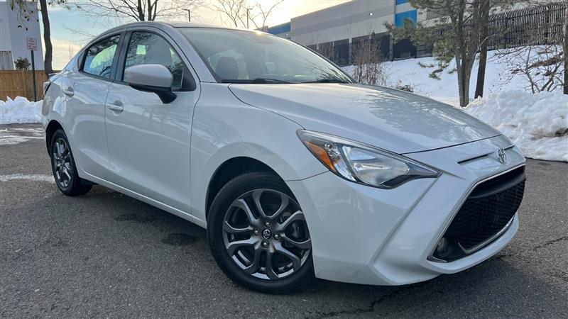 2019 Toyota Yaris LE Sedan FWD Sedan Front-Wheel Drive Manual