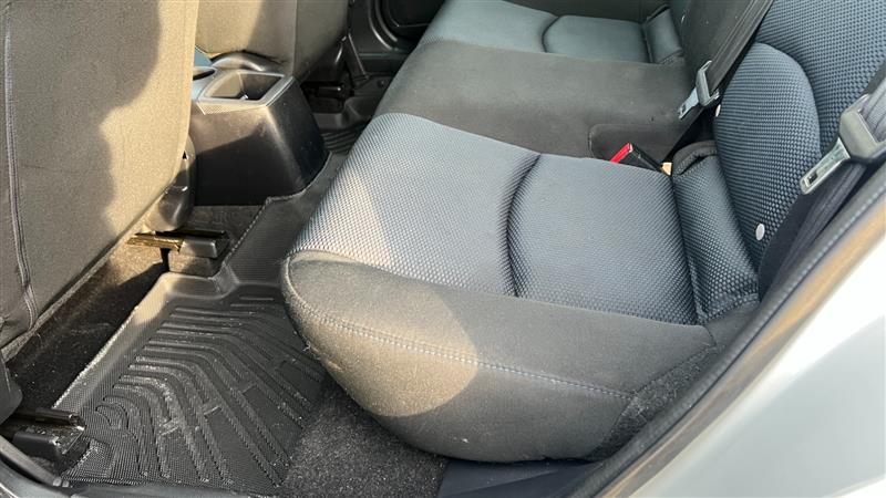 2019 Toyota Yaris LE - Photo 23
