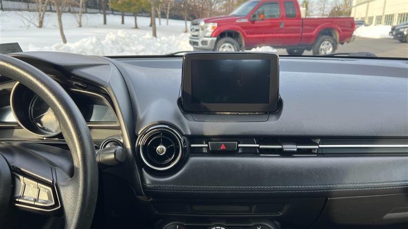 2019 Toyota Yaris LE - Photo 26