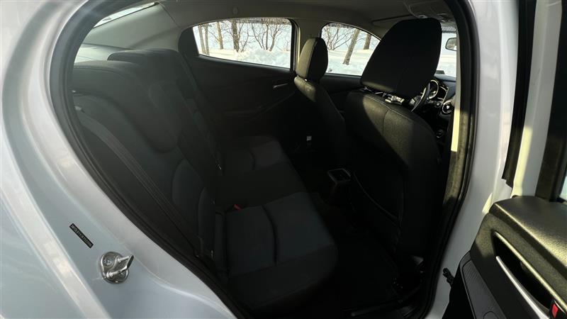 2019 Toyota Yaris LE - Photo 33