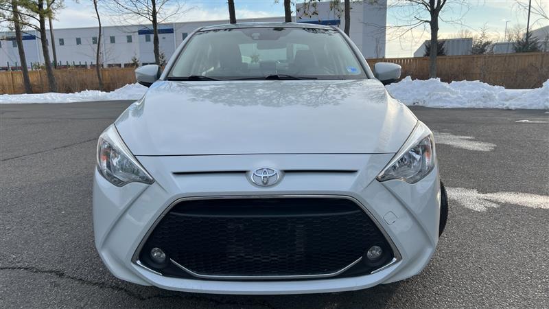 2019 Toyota Yaris LE - Photo 3