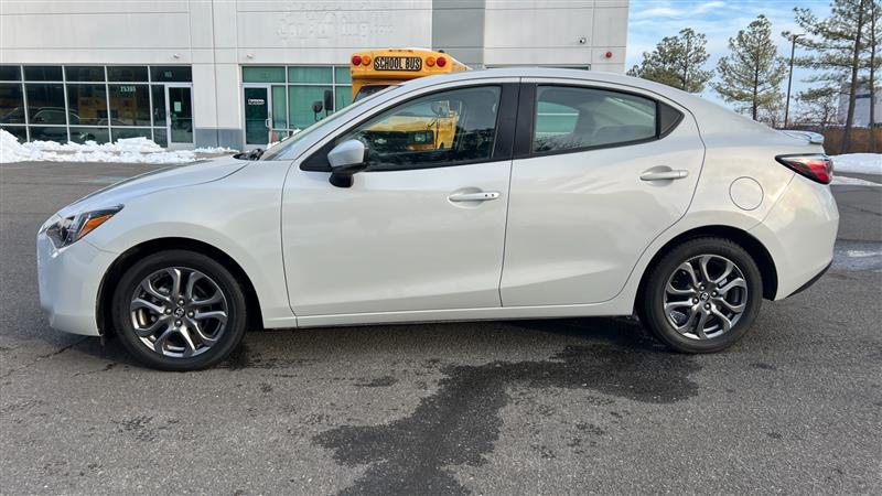 2019 Toyota Yaris LE - Photo 6
