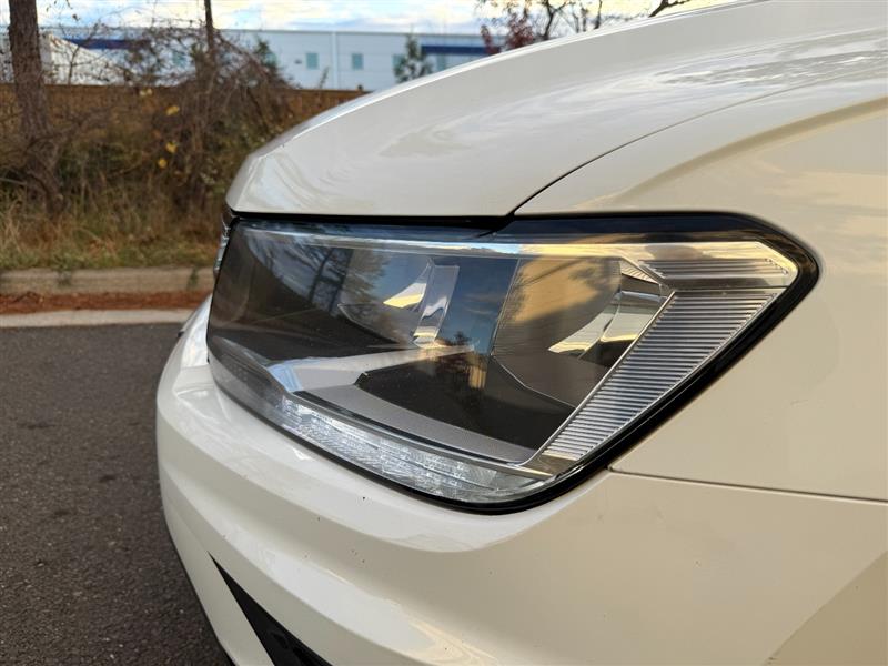 2018 Volkswagen Tiguan S - Photo 17
