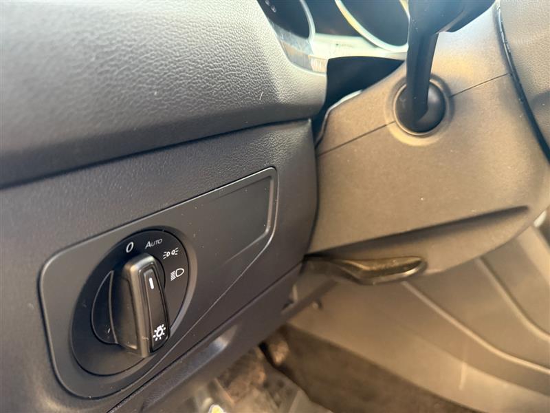 2018 Volkswagen Tiguan S - Photo 25