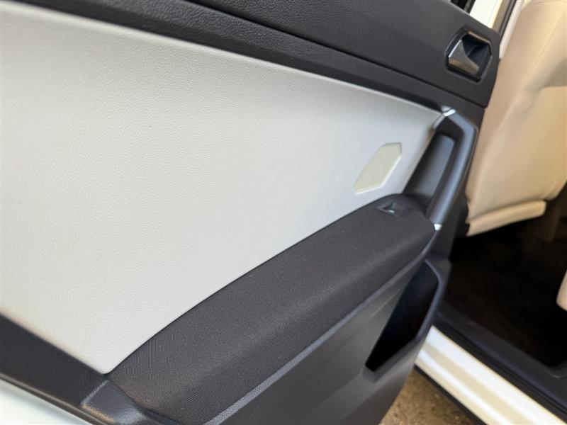 2018 Volkswagen Tiguan S - Photo 32