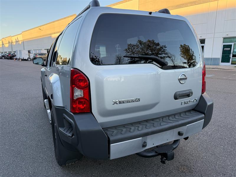 Vehicle photo 11