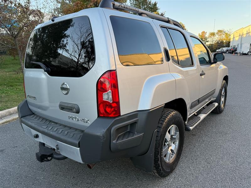 Vehicle photo 13