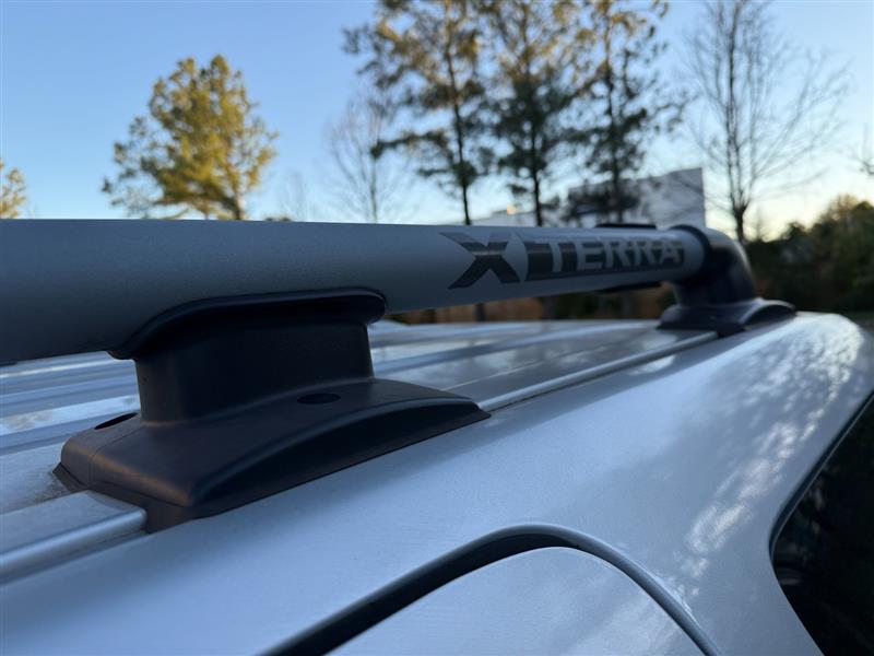 Vehicle photo 19