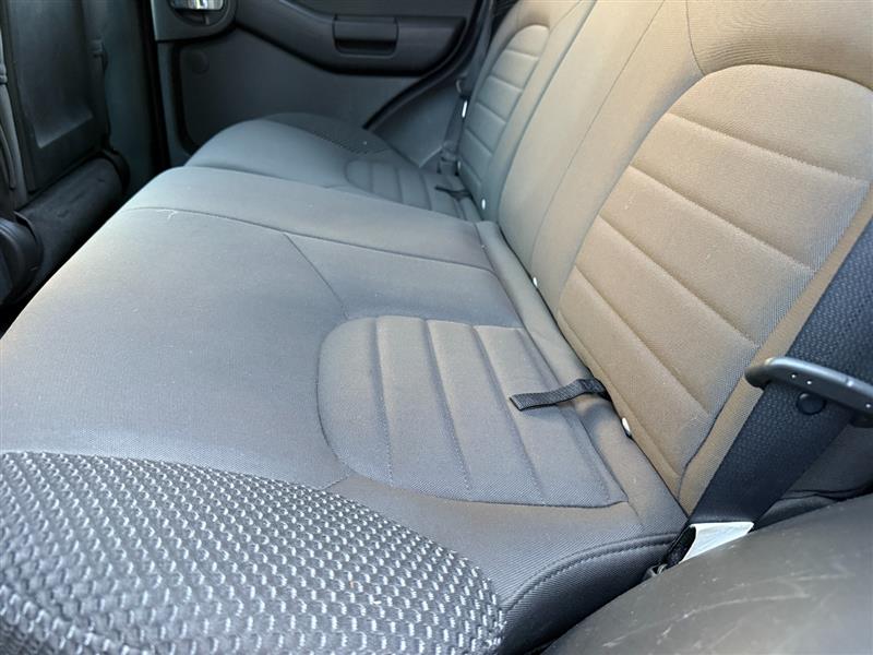 Vehicle photo 33