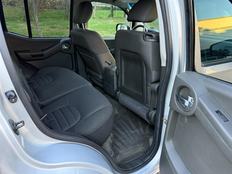 Vehicle photo 36