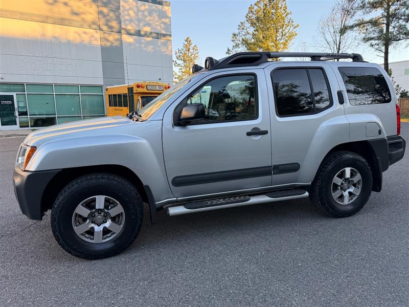 Vehicle photo 8