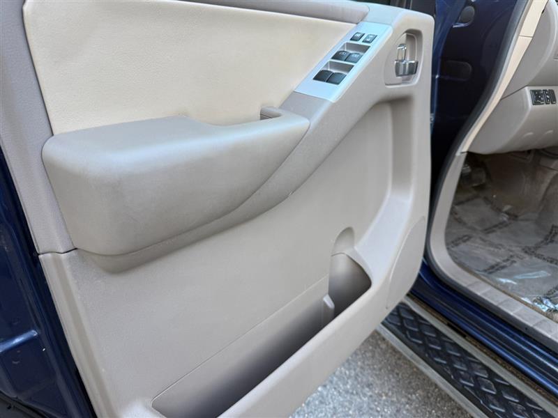 Vehicle photo 18