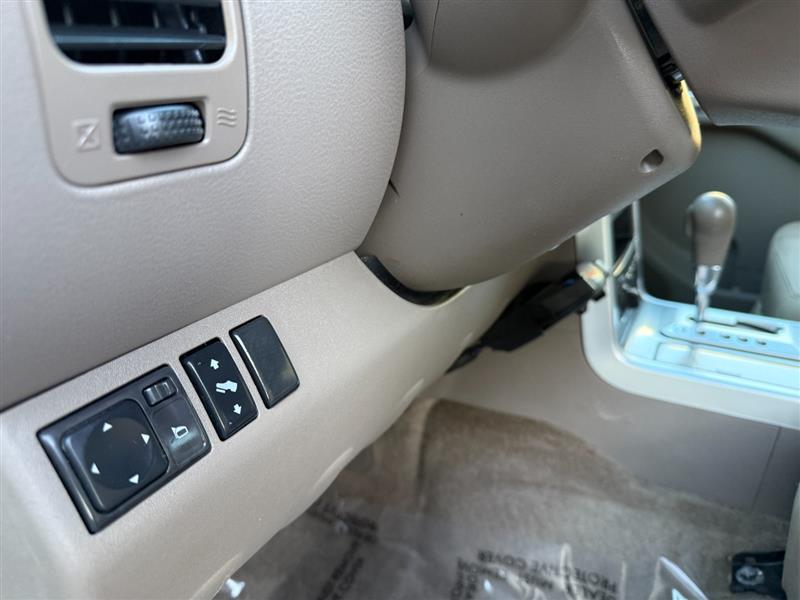 Vehicle photo 23