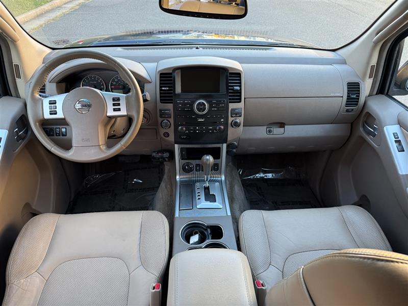 Vehicle photo 33