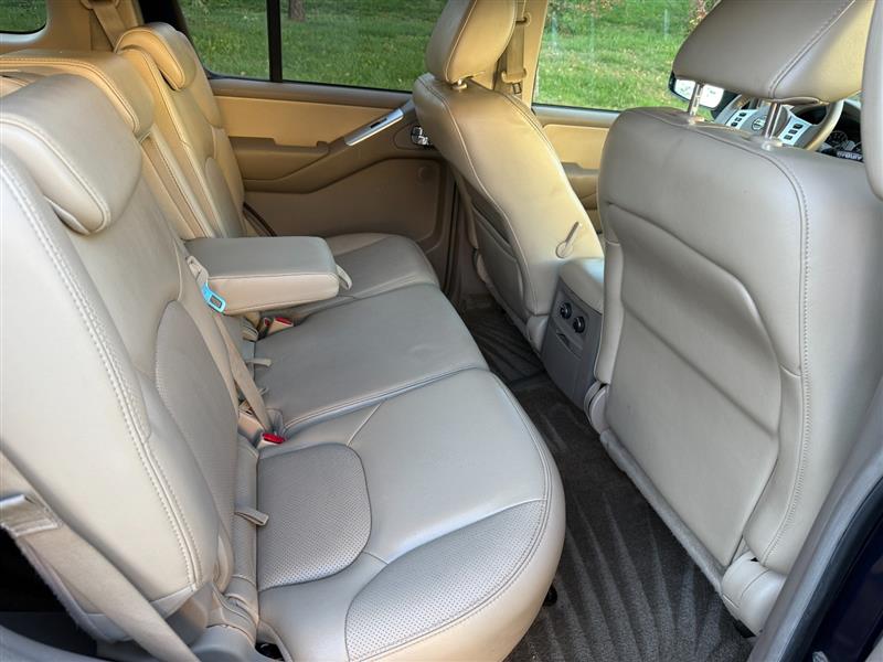 Vehicle photo 42
