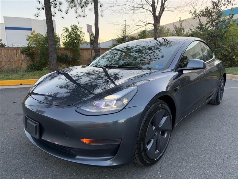 Vehicle photo 1
