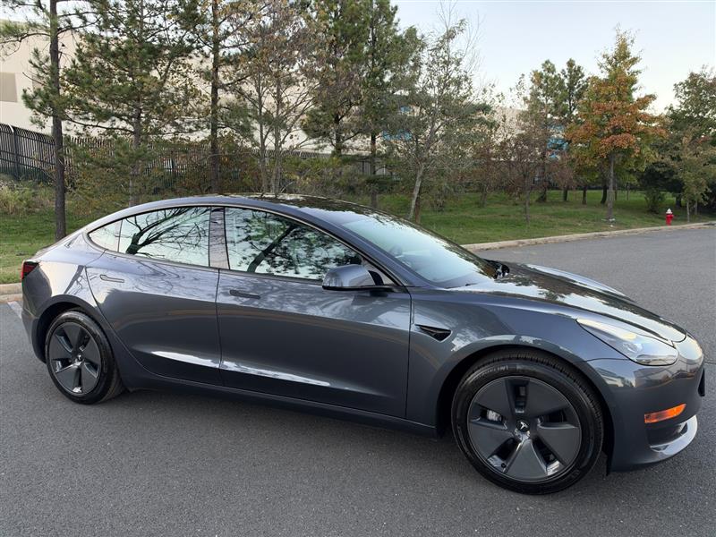 Vehicle photo 14