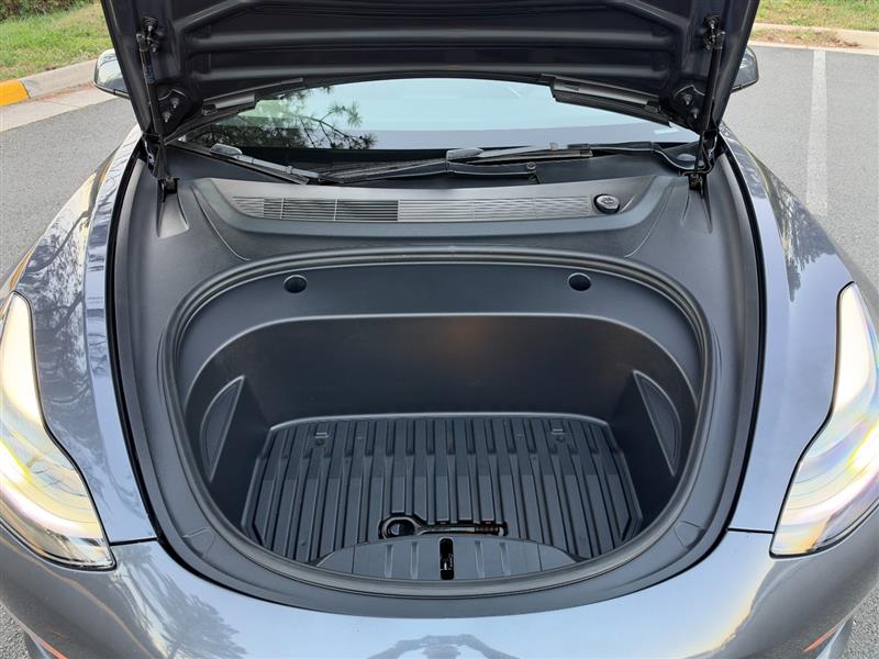 Vehicle photo 46