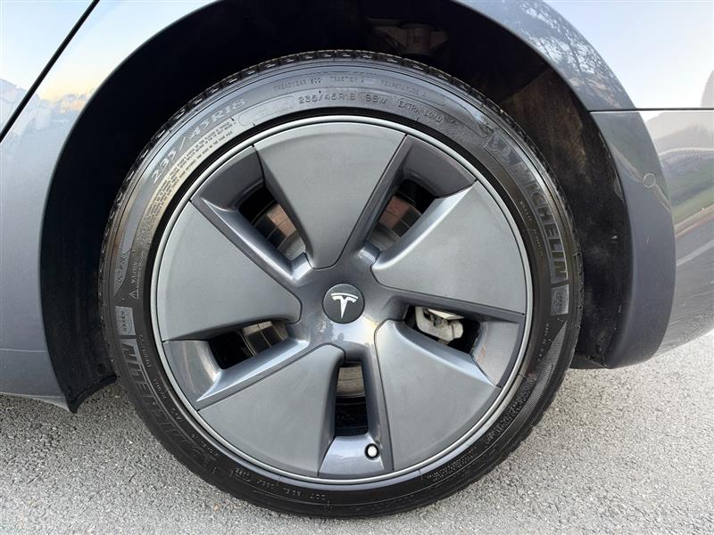 Vehicle photo 49