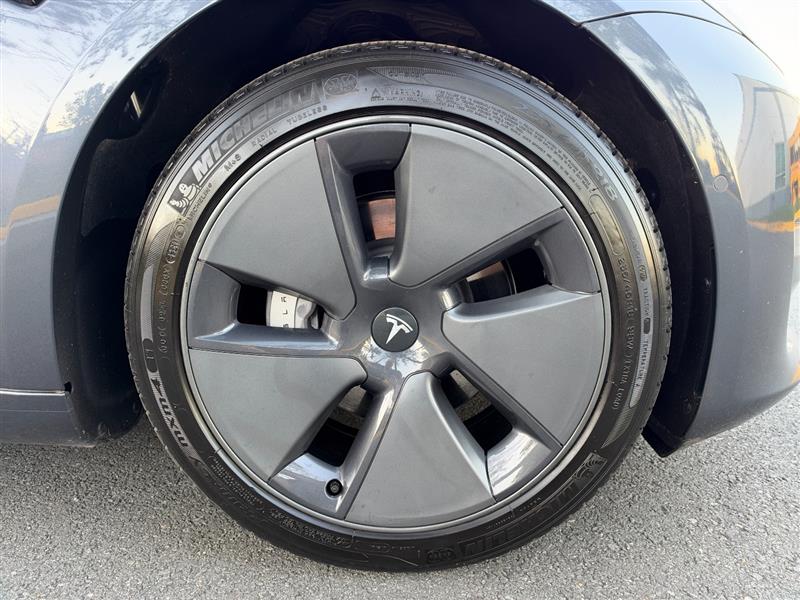 Vehicle photo 51