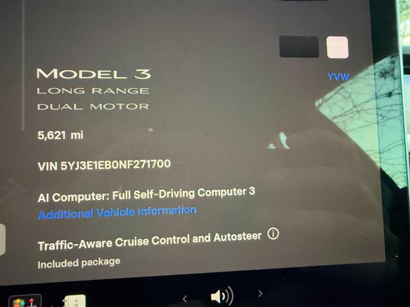 Vehicle photo 52
