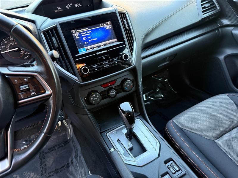 Vehicle photo 24