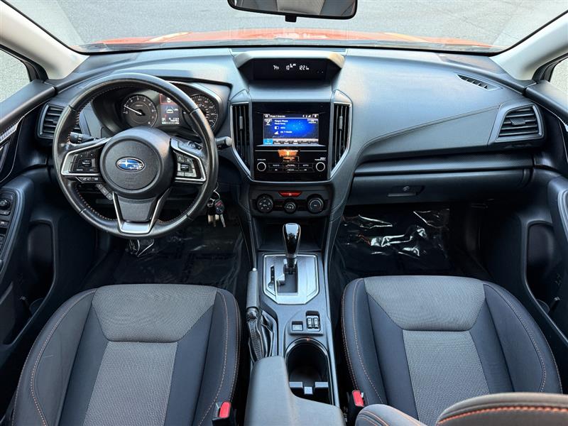 Vehicle photo 32