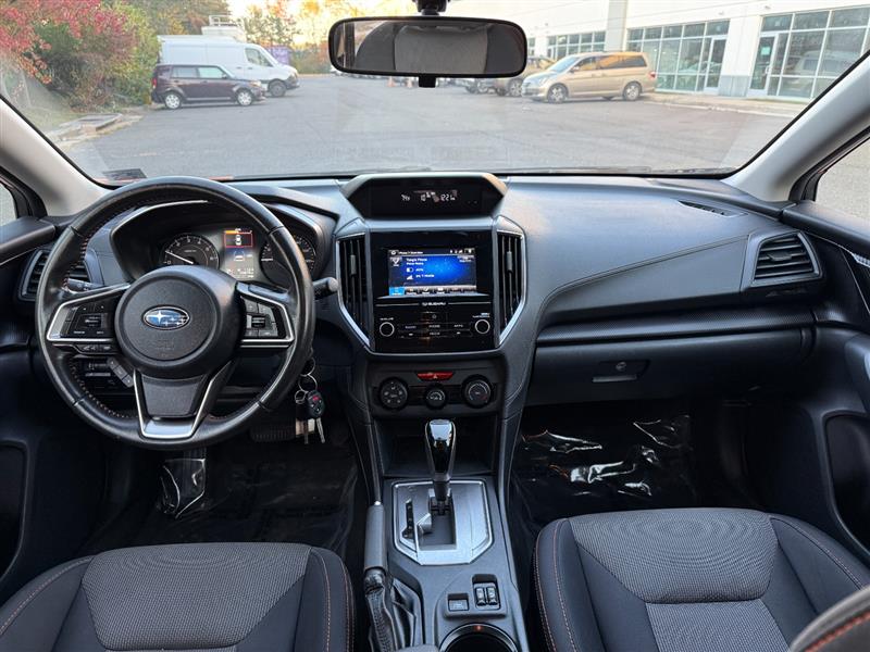 Vehicle photo 33