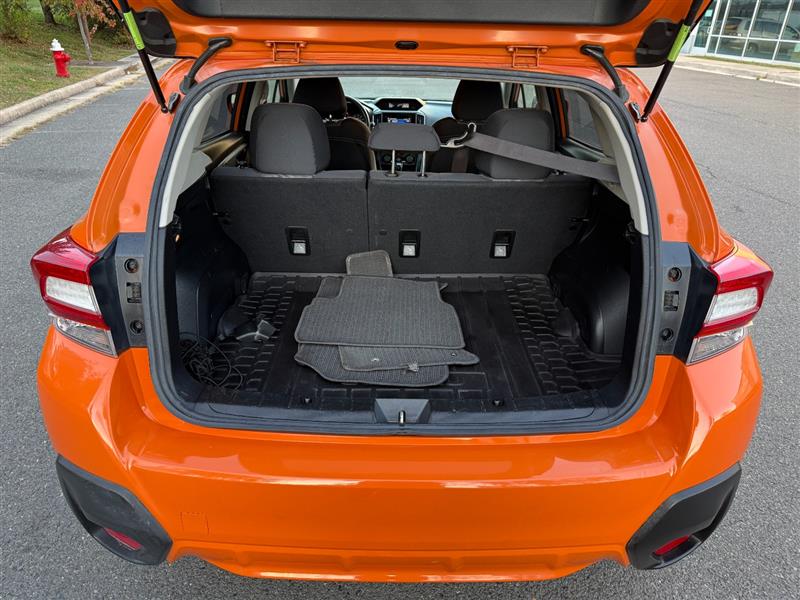 Vehicle photo 34