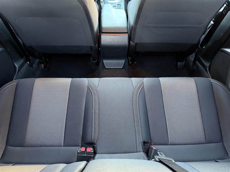 Vehicle photo 35