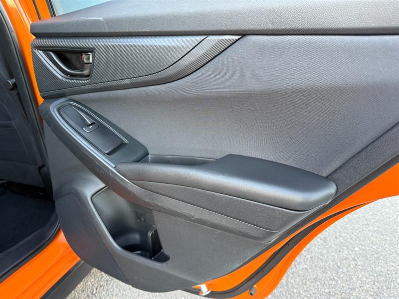 Vehicle photo 37