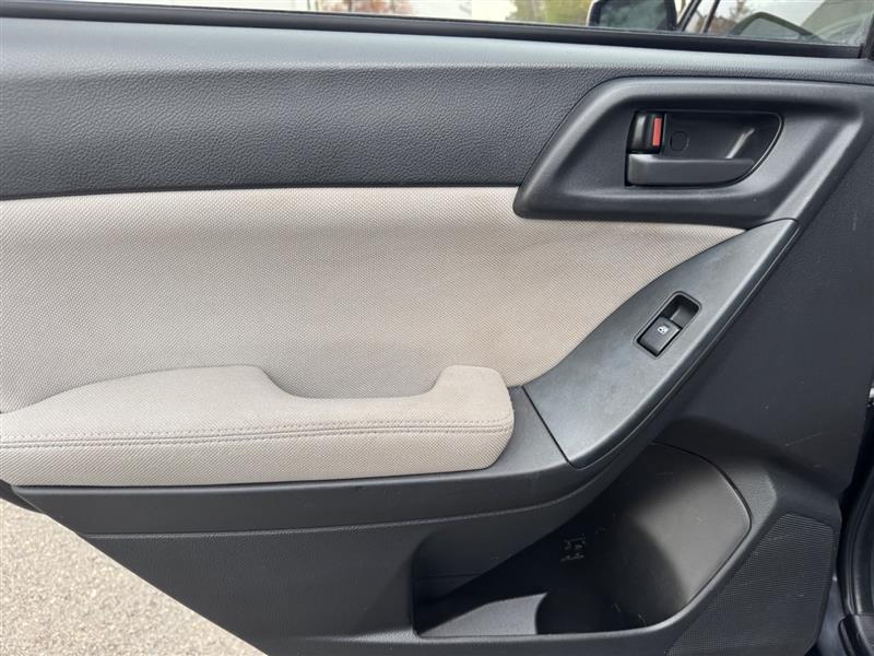 2014 Subaru Forester i Premium - Photo 35