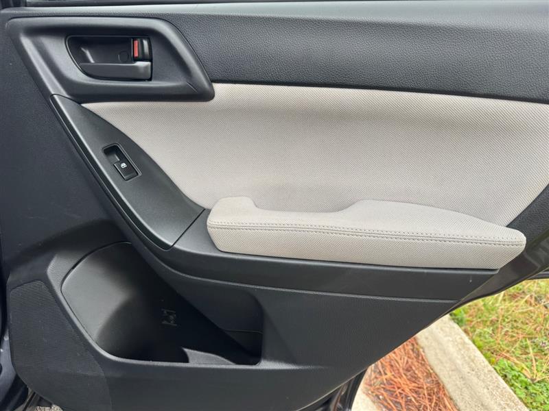 2014 Subaru Forester i Premium - Photo 43