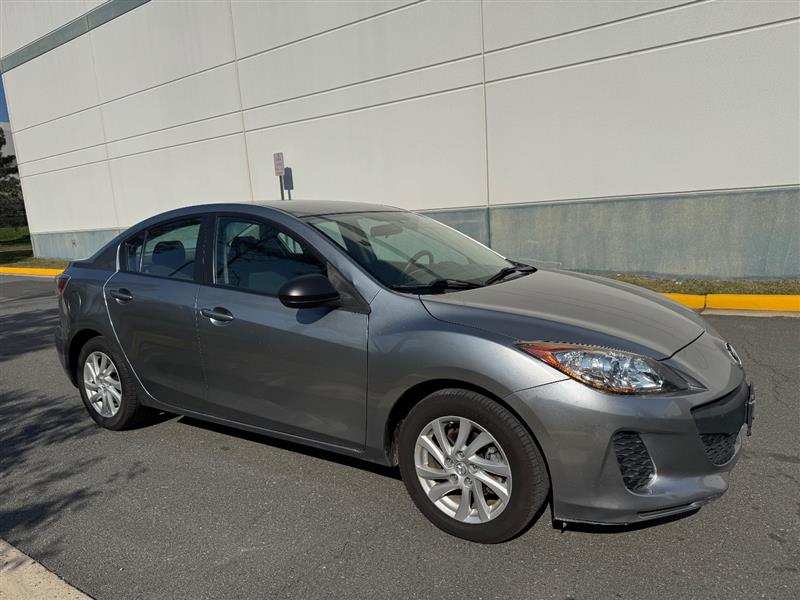 Vehicle photo 12