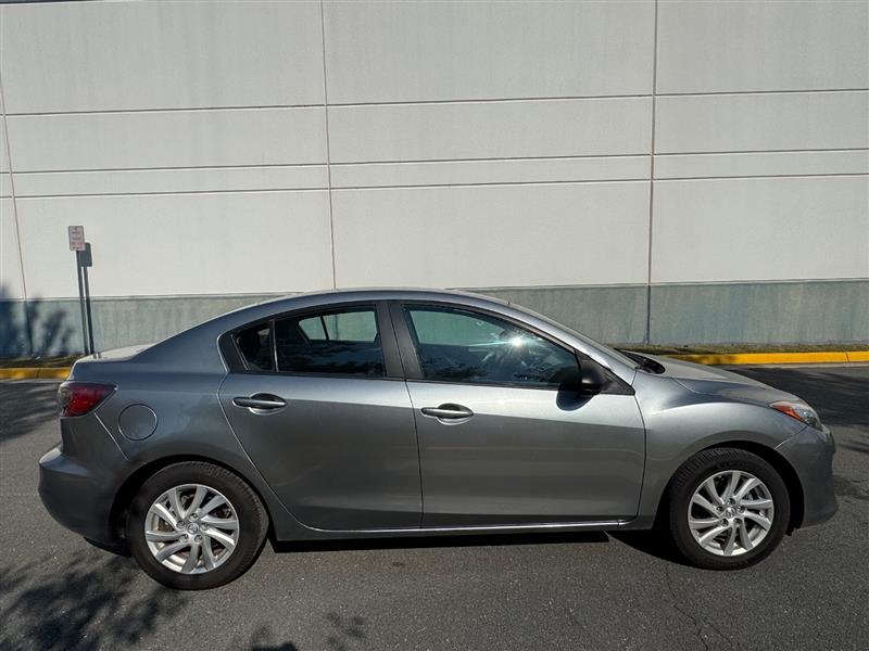 Vehicle photo 15