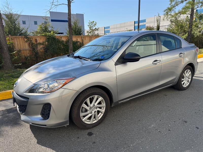 Vehicle photo 4