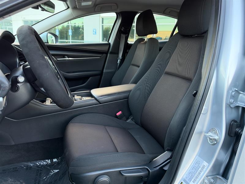 Vehicle photo 22