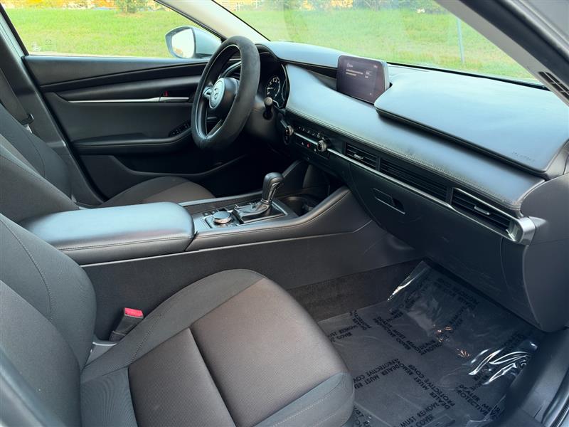 Vehicle photo 30