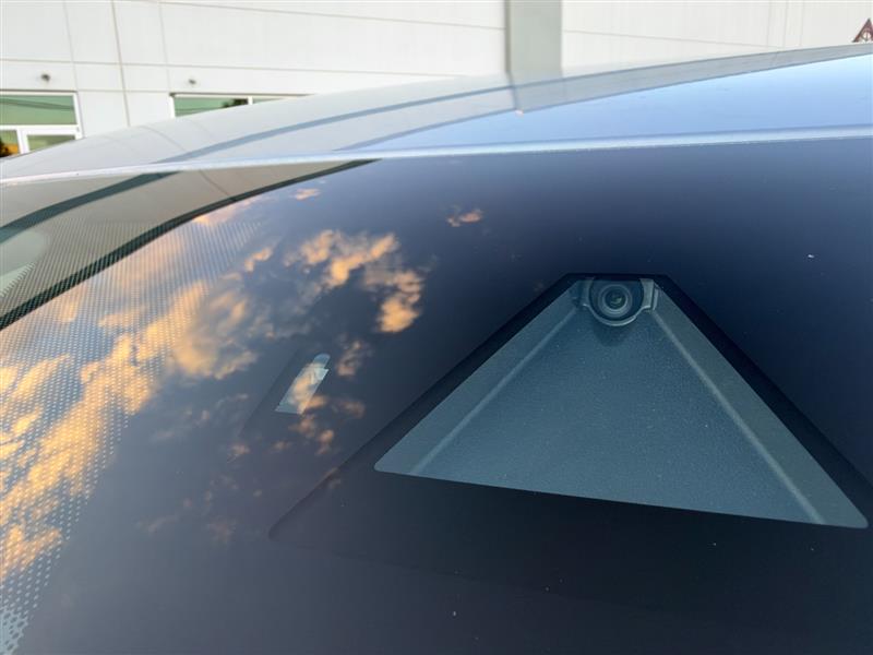Vehicle photo 45
