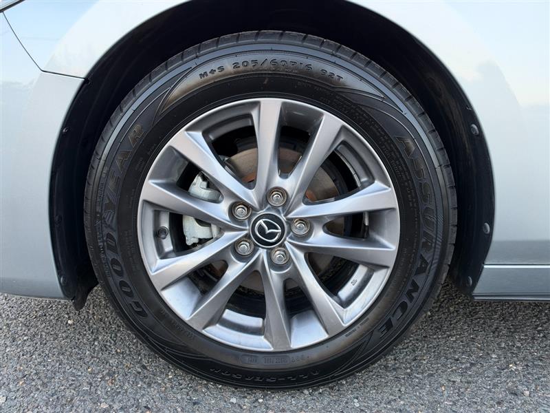 Vehicle photo 46